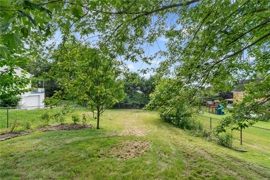 221 Summit Dr
