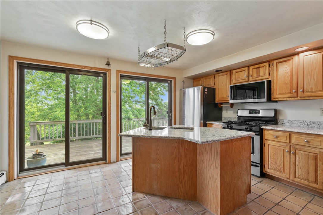 221 Summit Dr