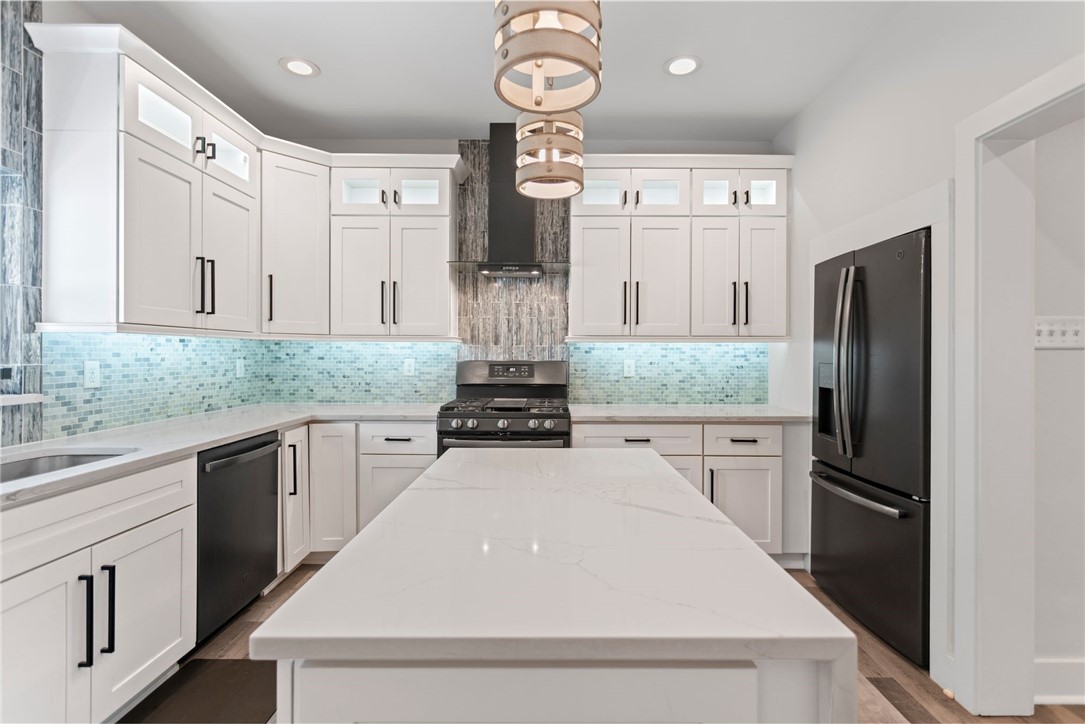 6320 St Marie Street