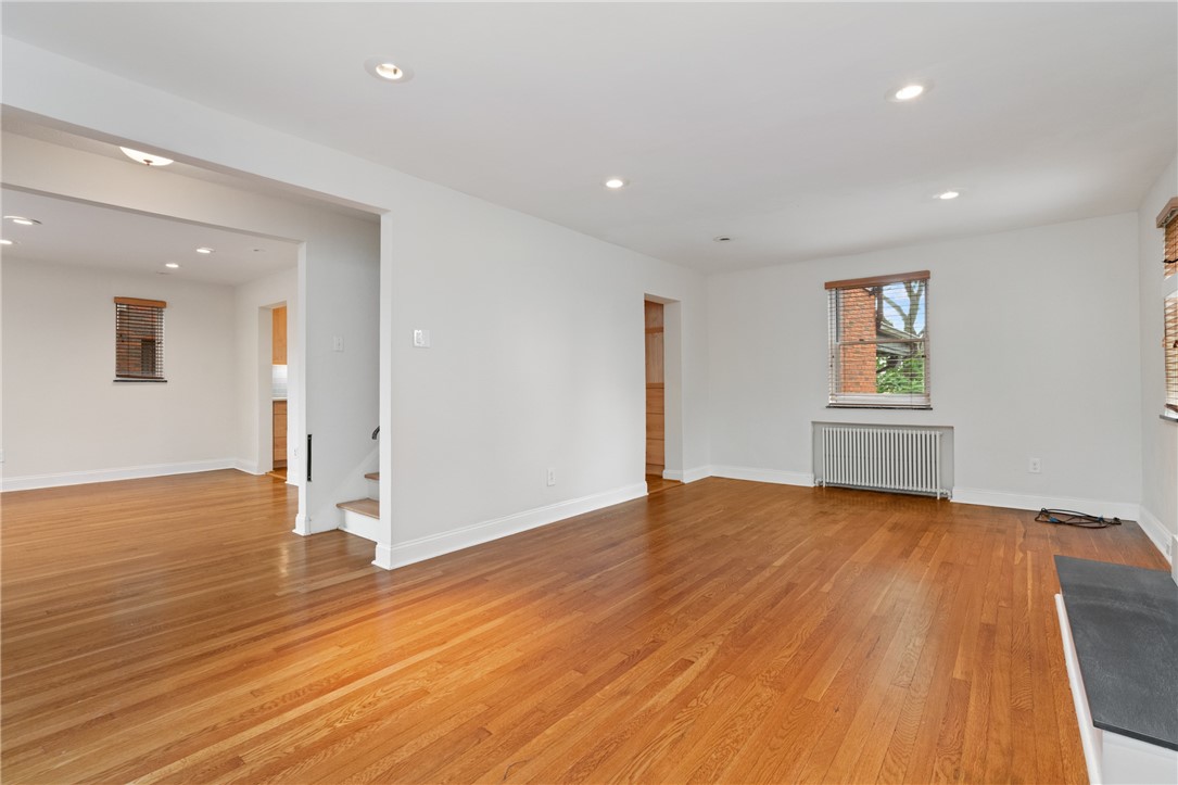 943 Wellesley Rd