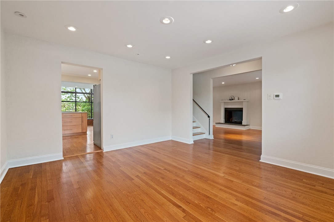 943 Wellesley Rd