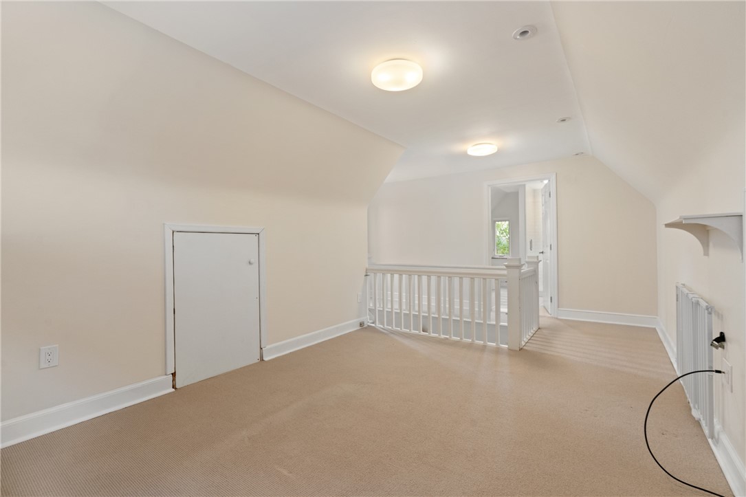 943 Wellesley Rd