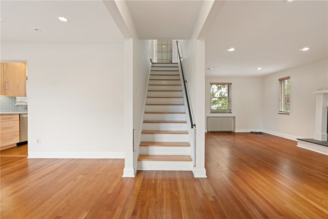 943 Wellesley Rd