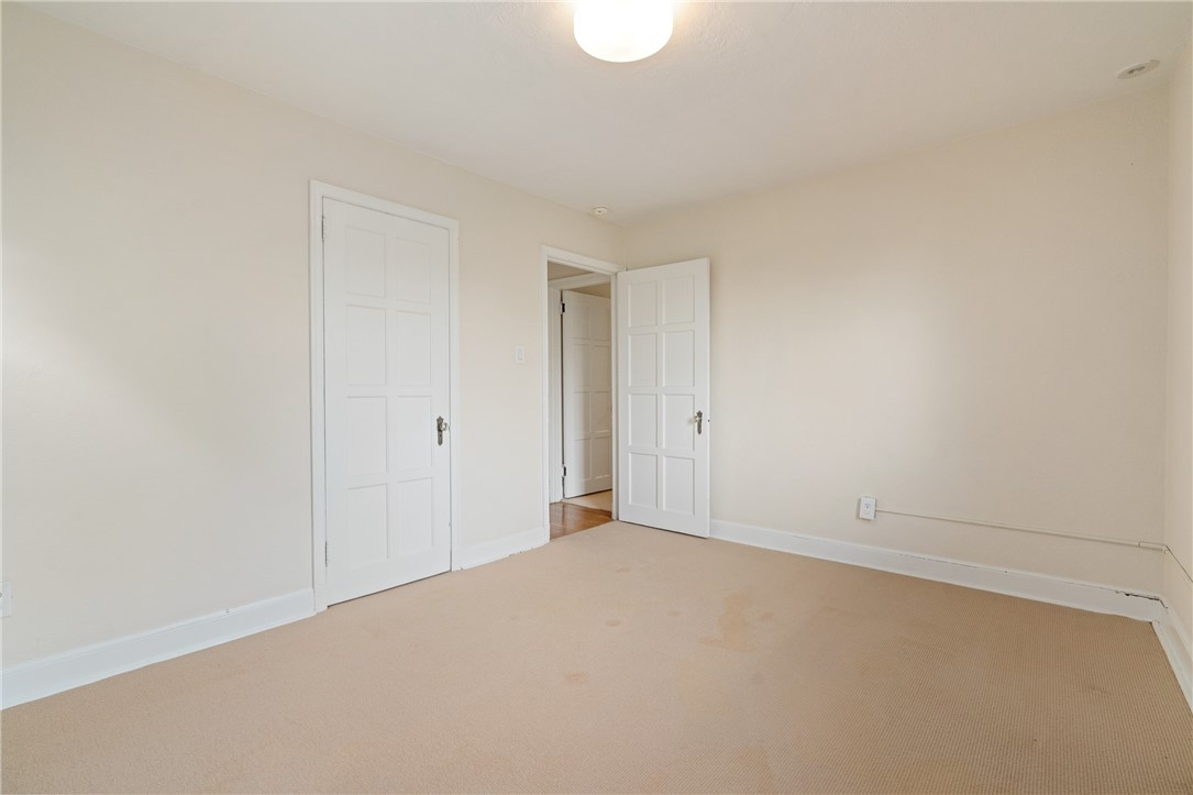 943 Wellesley Rd