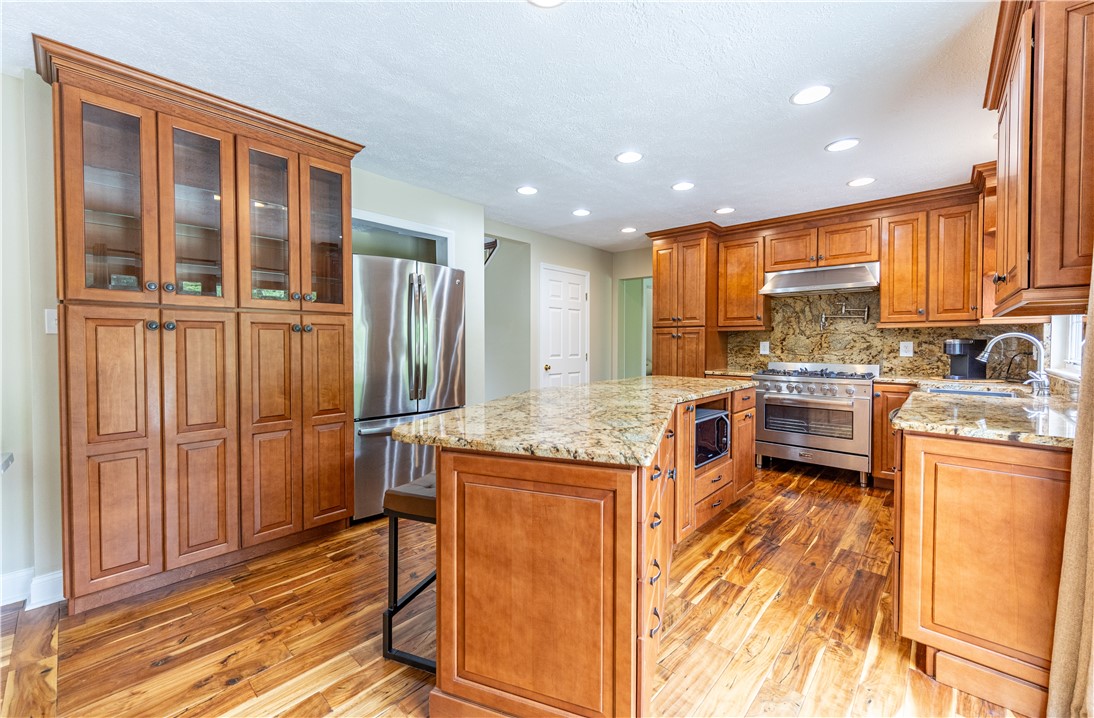 411 Hastings Dr