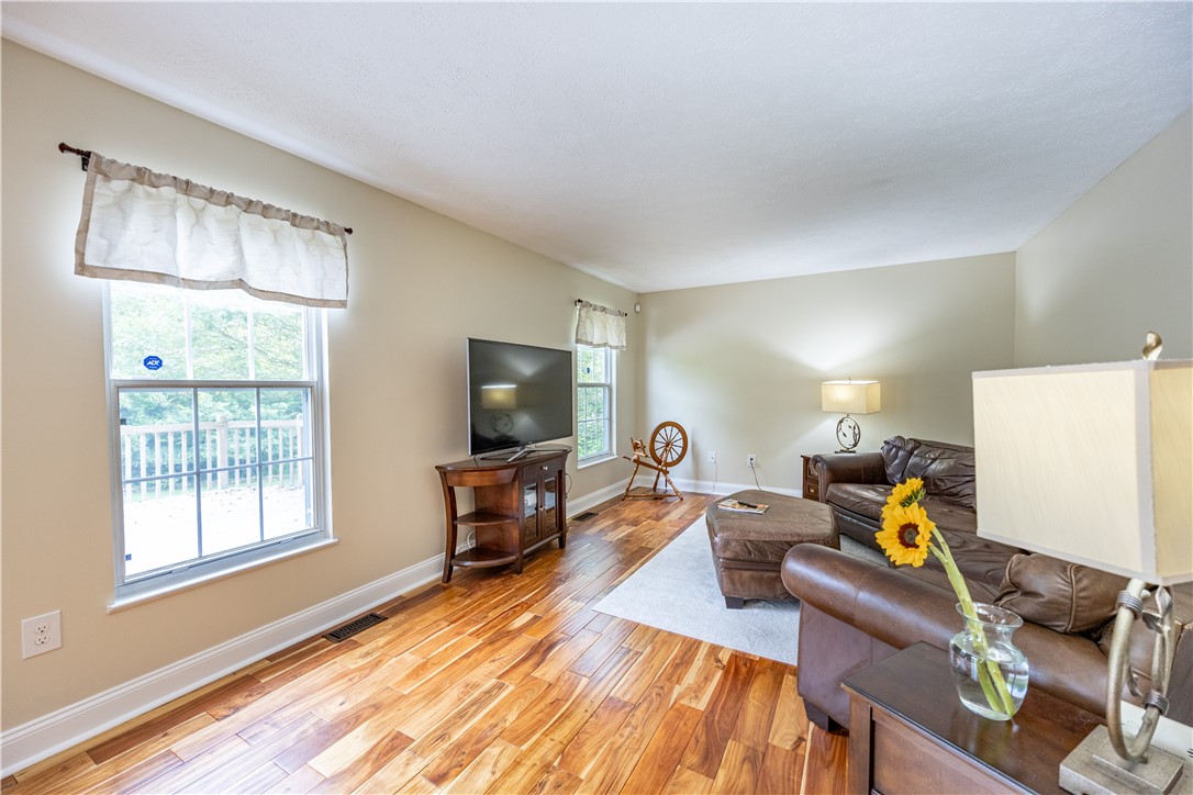 411 Hastings Dr