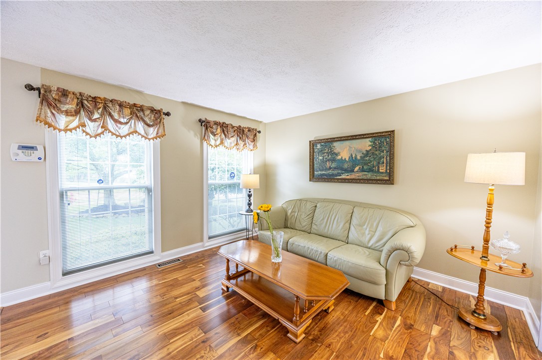 411 Hastings Dr