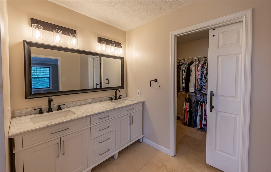 411 Hastings Dr