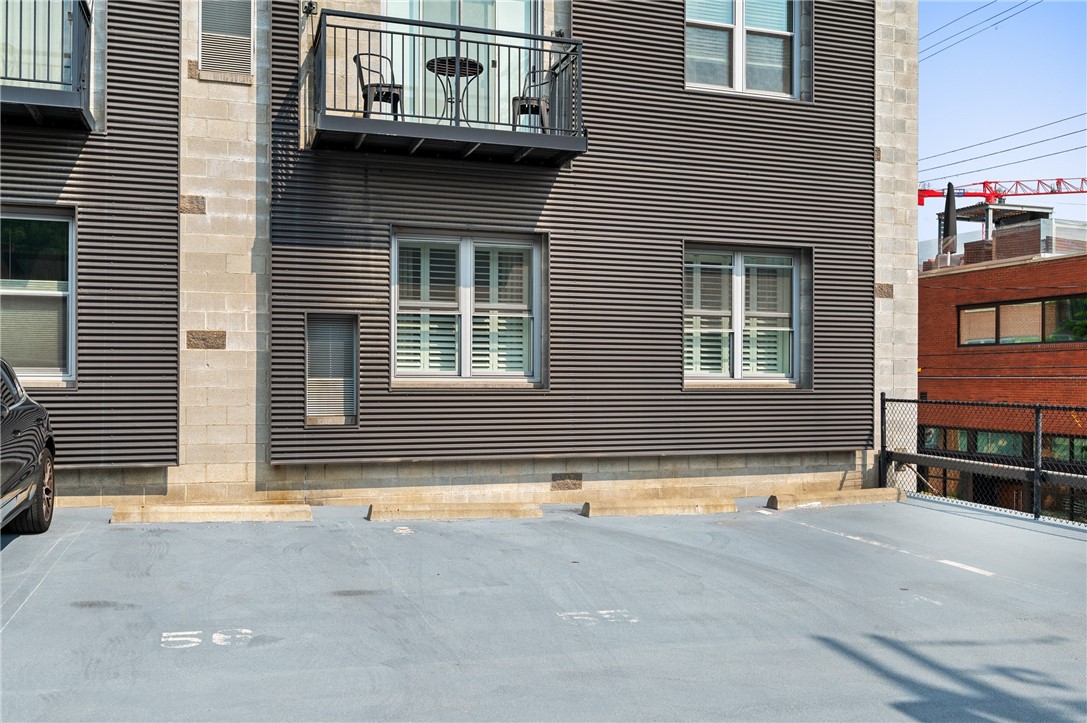 2434 Smallman St 219