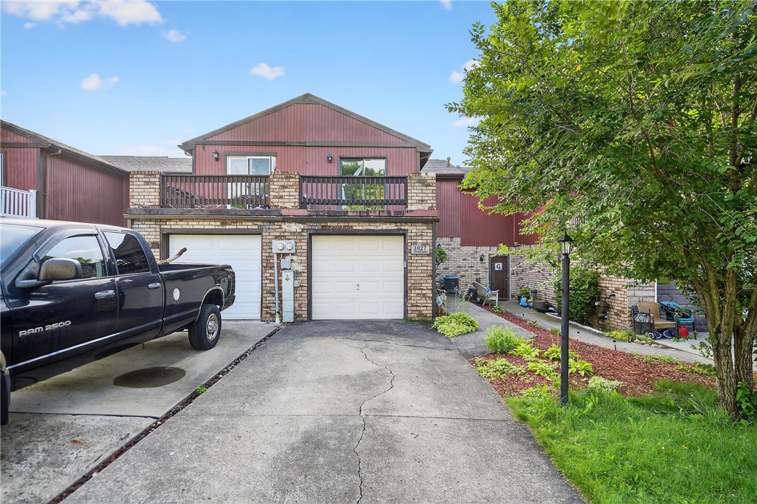1027 Cranston Dr