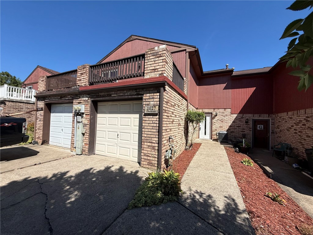 1027 Cranston Dr