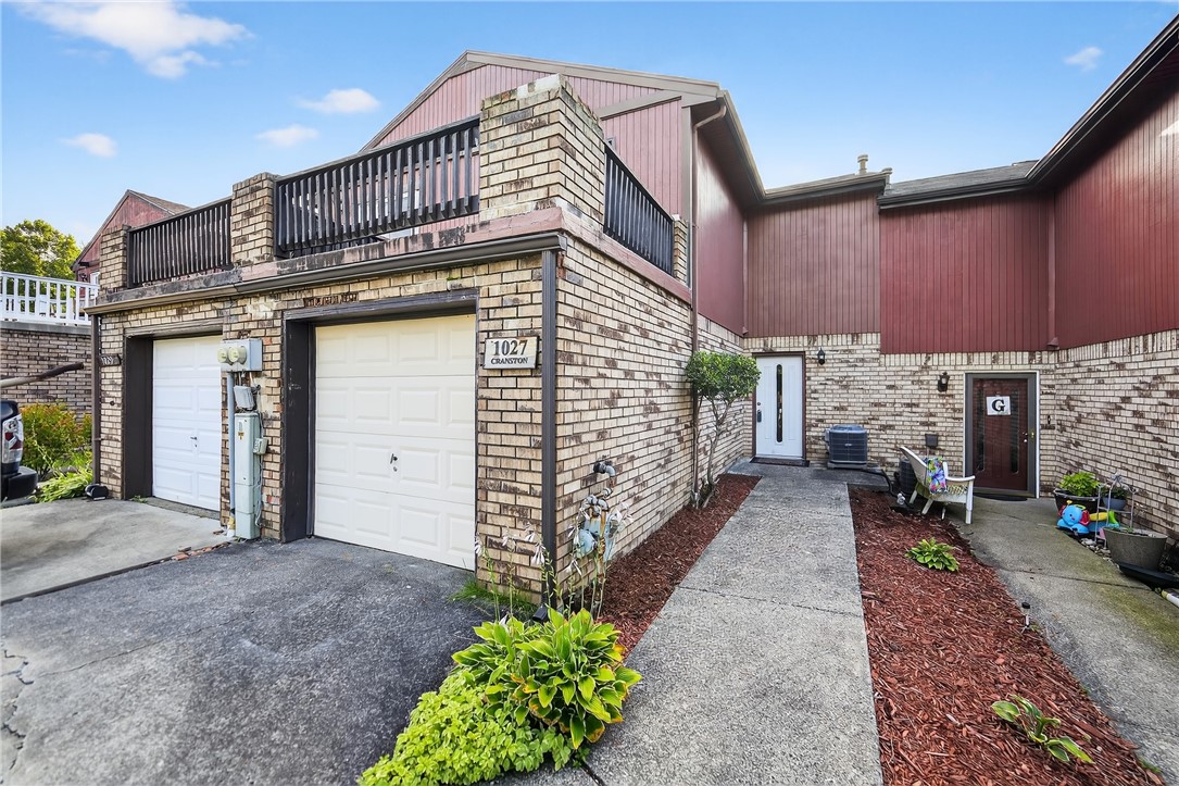 1027 Cranston Dr
