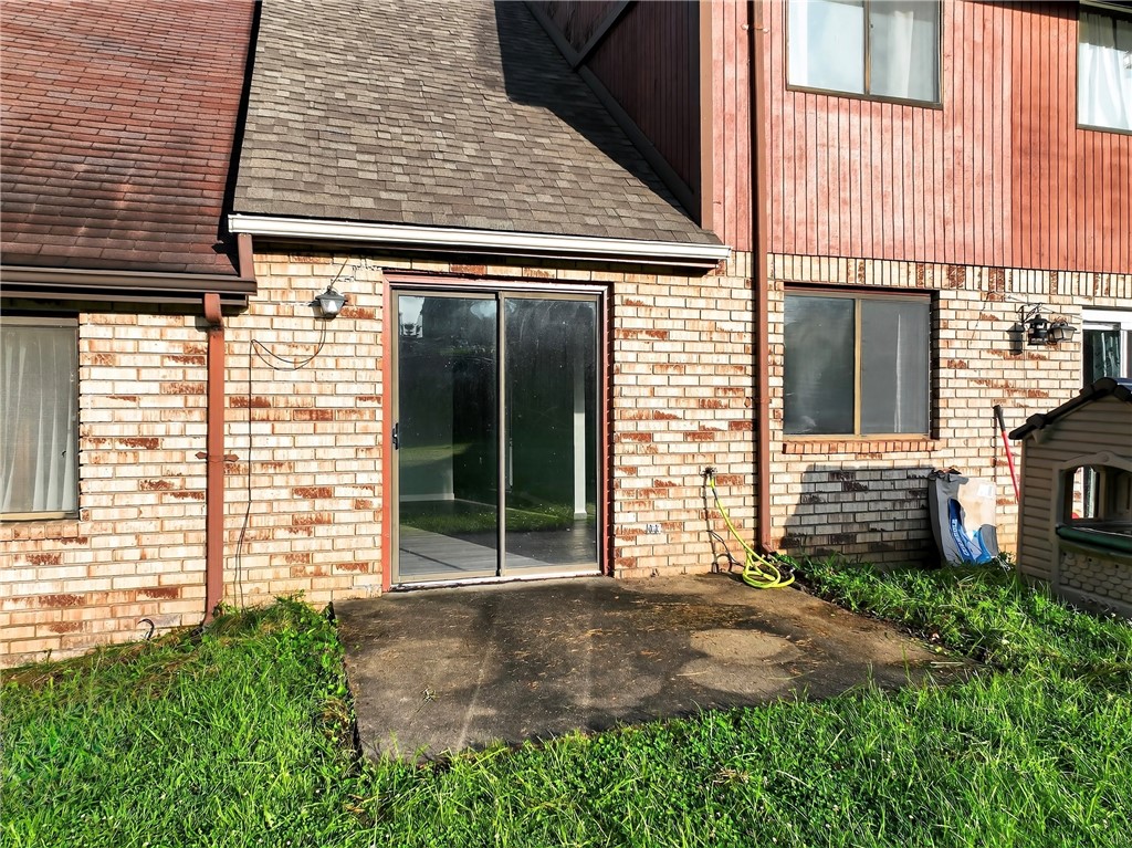 1027 Cranston Dr