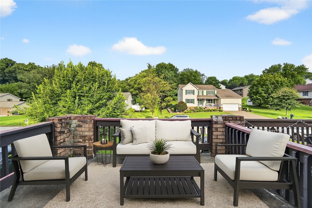 1027 Cranston Dr