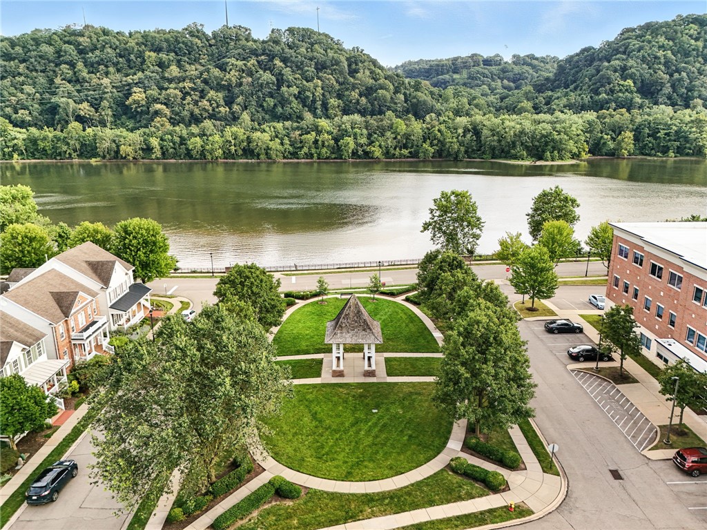 204 Park Square Lane