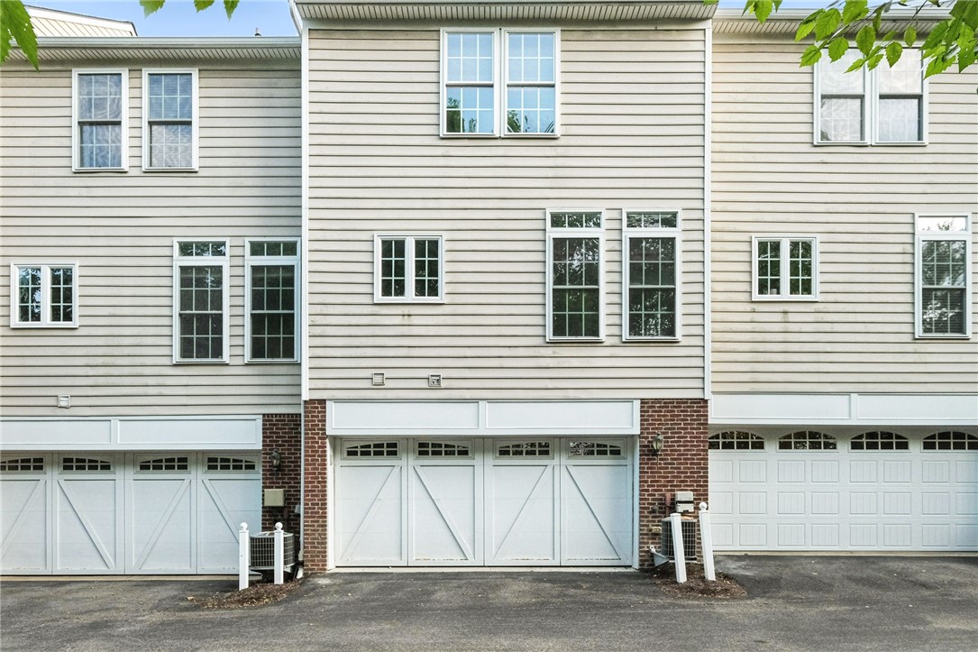 204 Park Square Lane