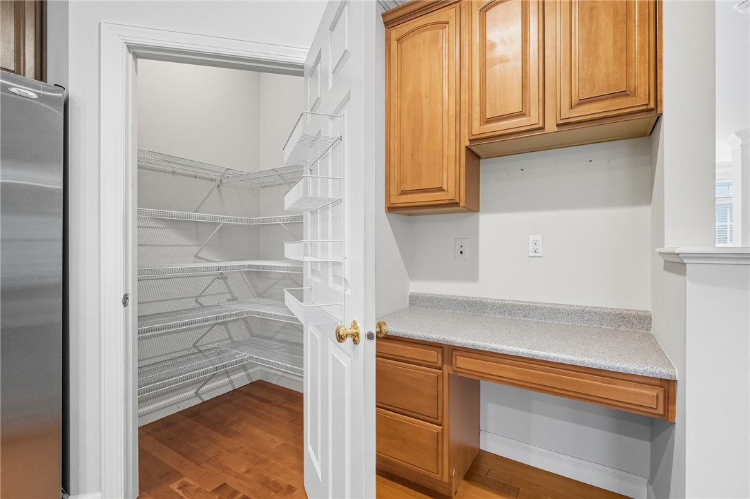 204 Park Square Lane