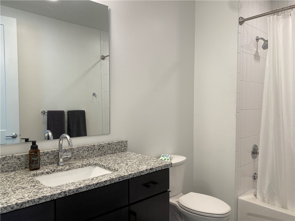 2635 Penn Ave 506