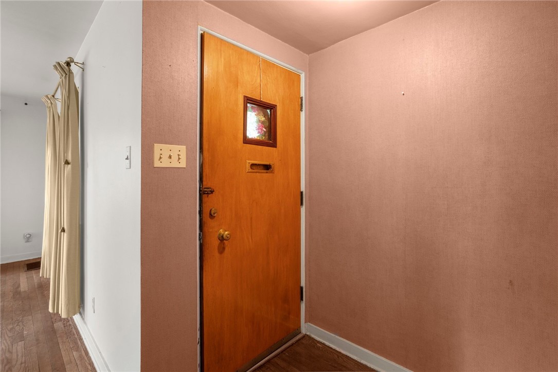 3323 Shady Avenue Ext