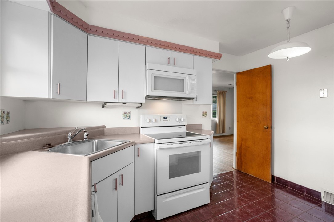 3323 Shady Avenue Ext