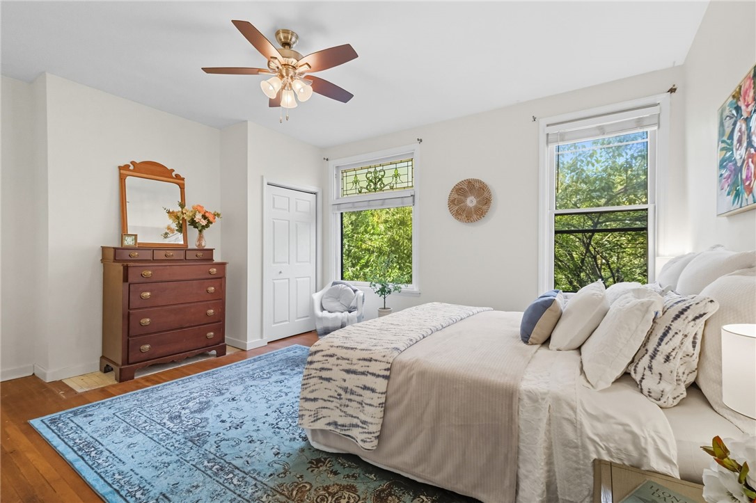 826 E Hutchinson Ave