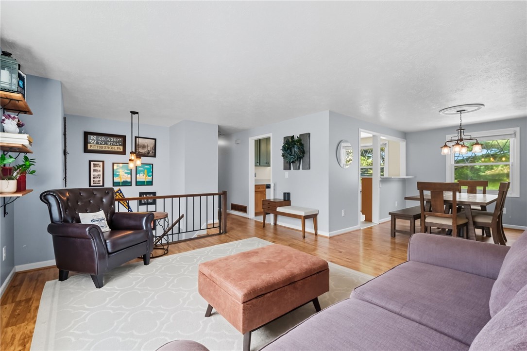 106 Kings Point Rd