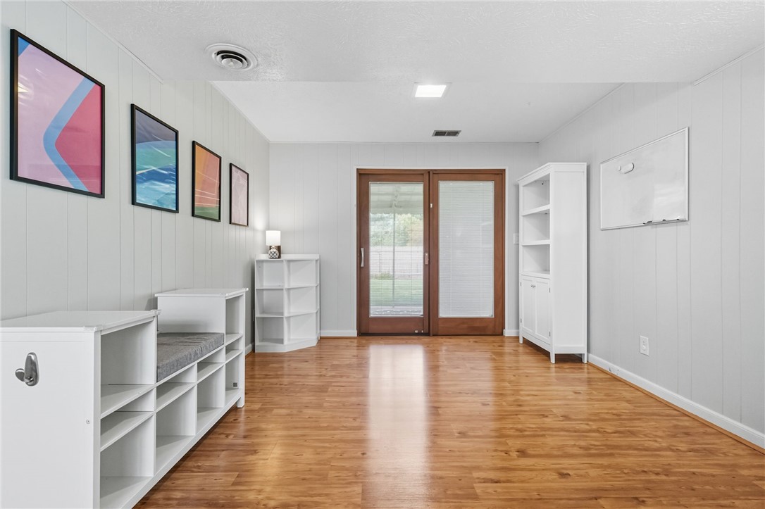 106 Kings Point Rd