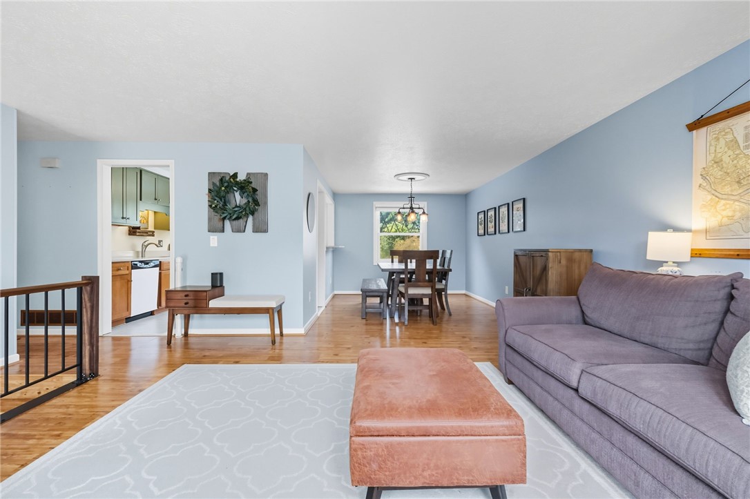 106 Kings Point Rd