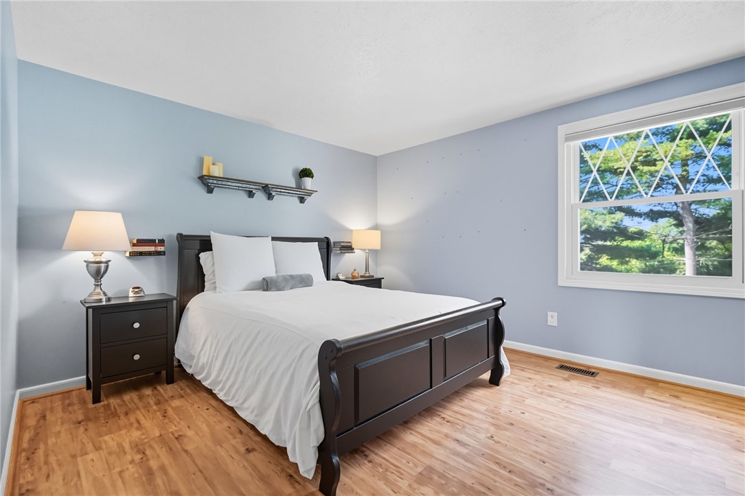 106 Kings Point Rd