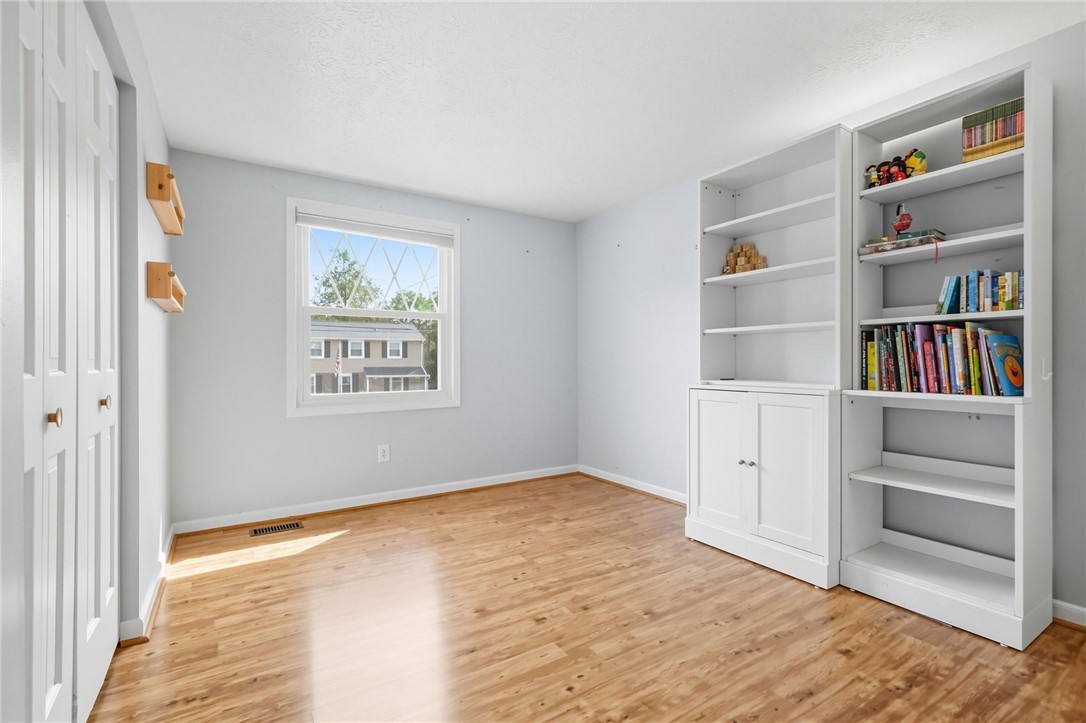 106 Kings Point Rd