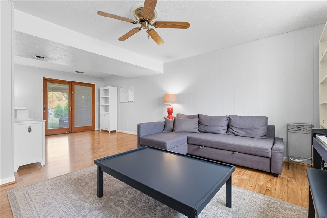 106 Kings Point Rd