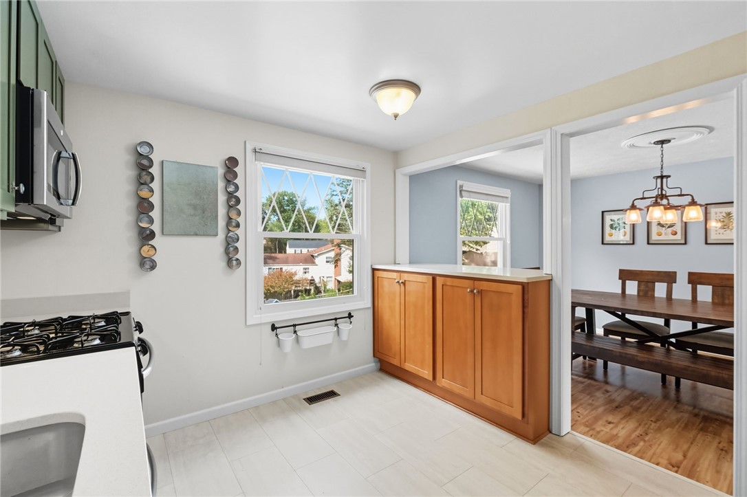106 Kings Point Rd