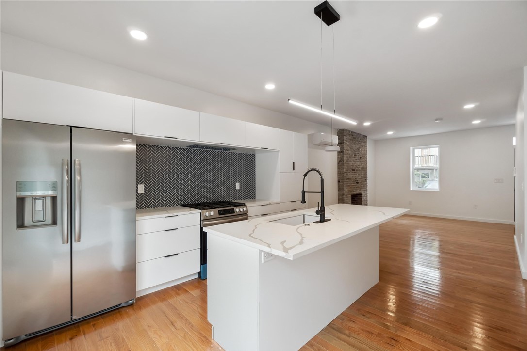 1240 Butterfield Way