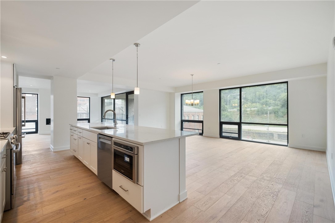 2330 Penn Ave 302
