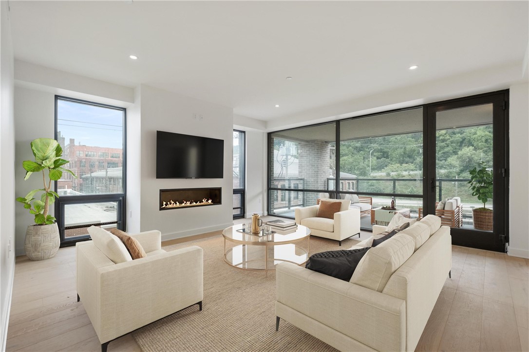 2330 Penn Ave 302