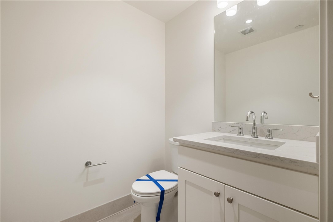 2330 Penn Ave 302