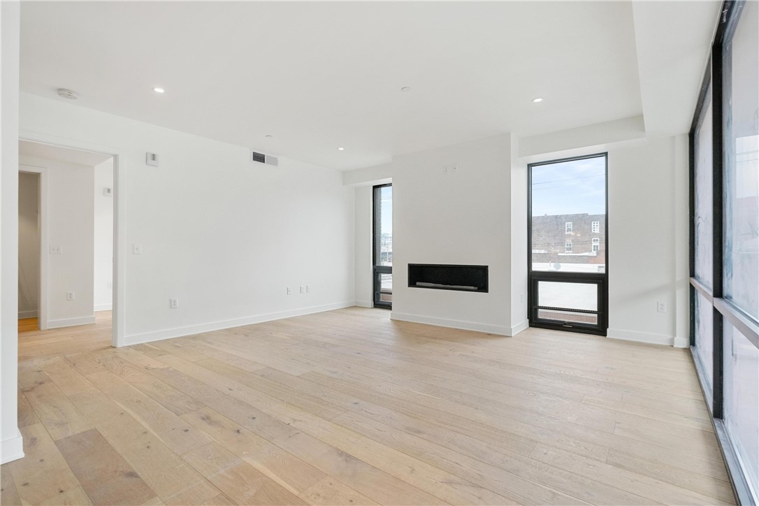 2330 Penn Ave 302