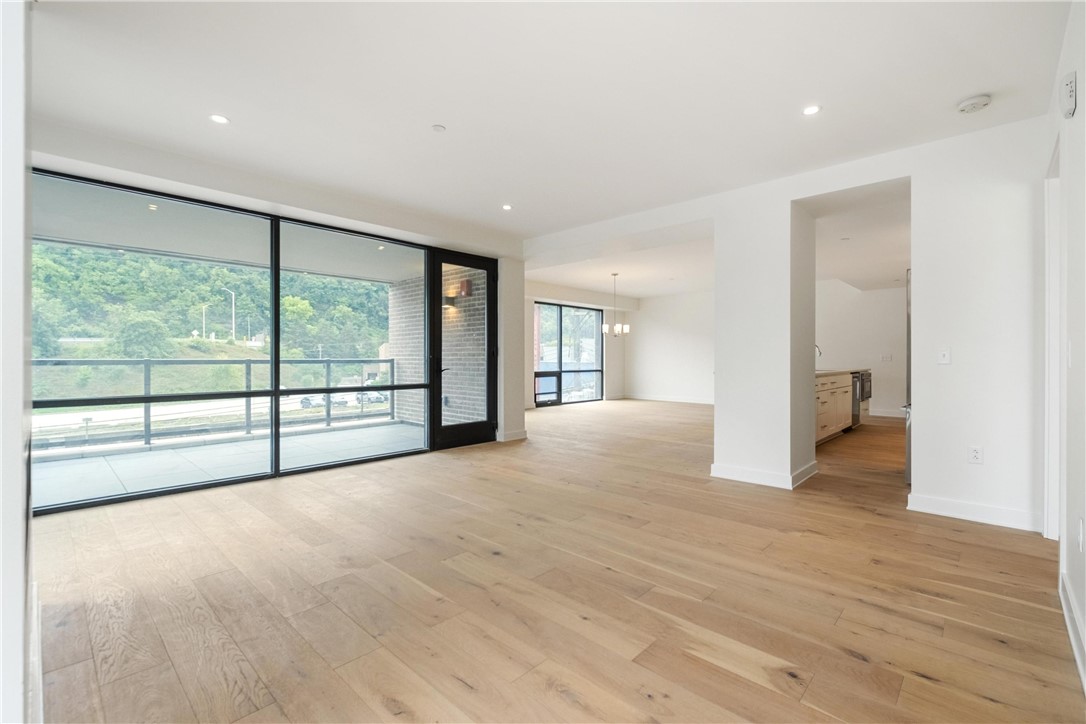 2330 Penn Ave 302