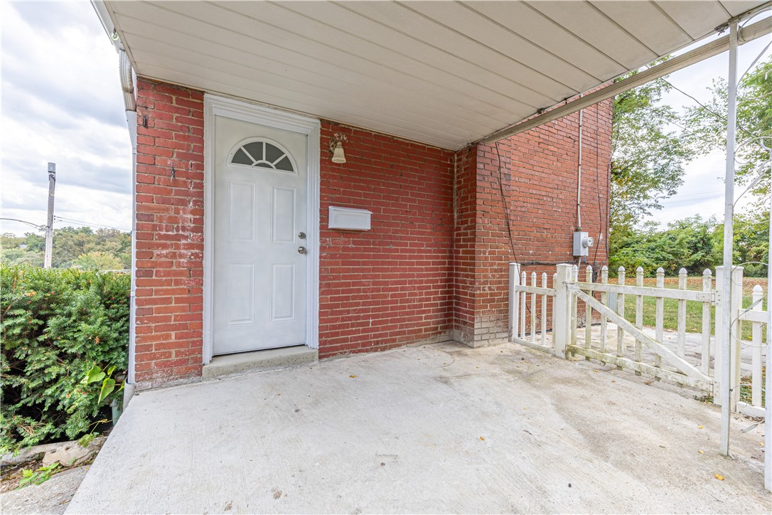 713 Lynda Ln