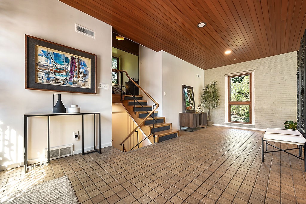 1531 Scott Lane
