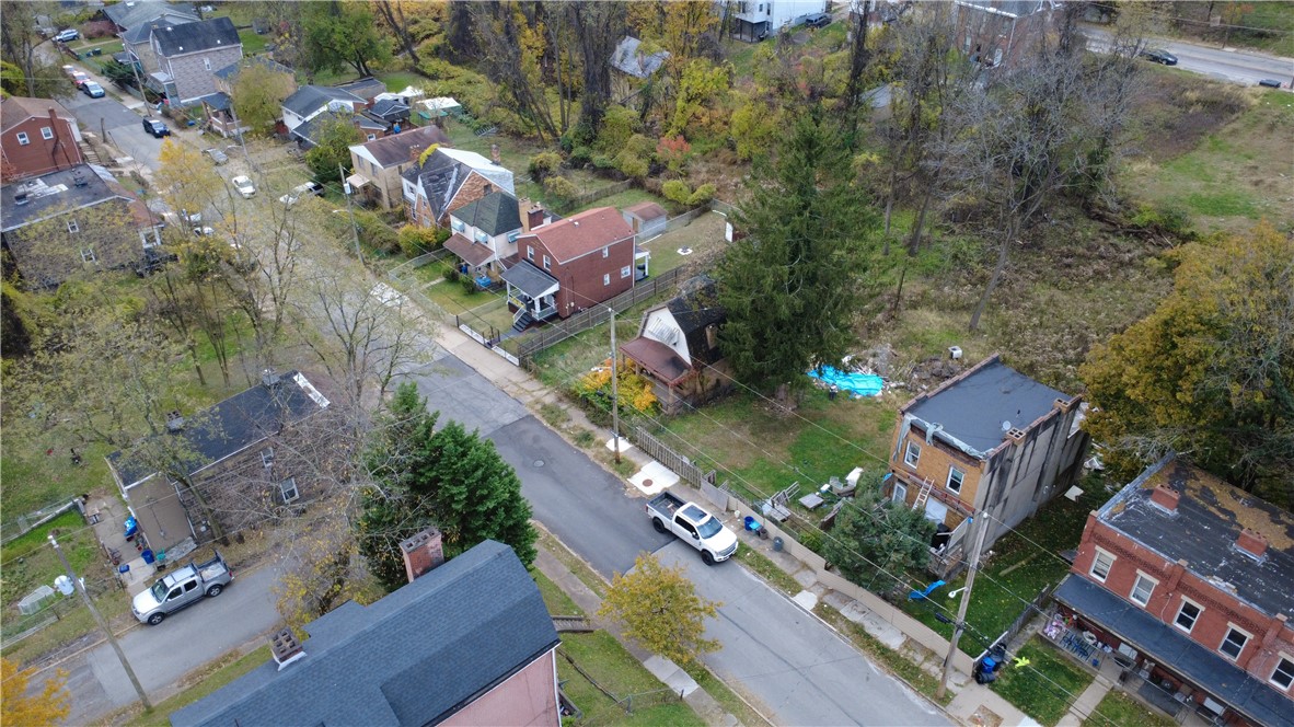 1327 Grotto St