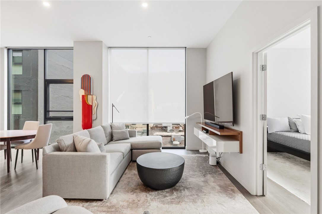 2554 Smallman St 307