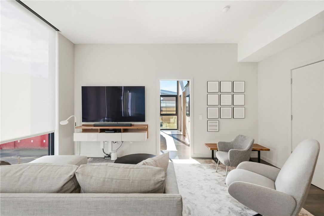 2554 Smallman St 307