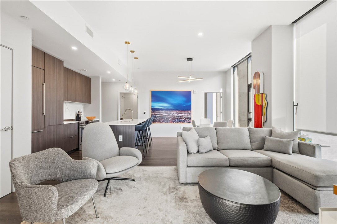 2554 Smallman St 307