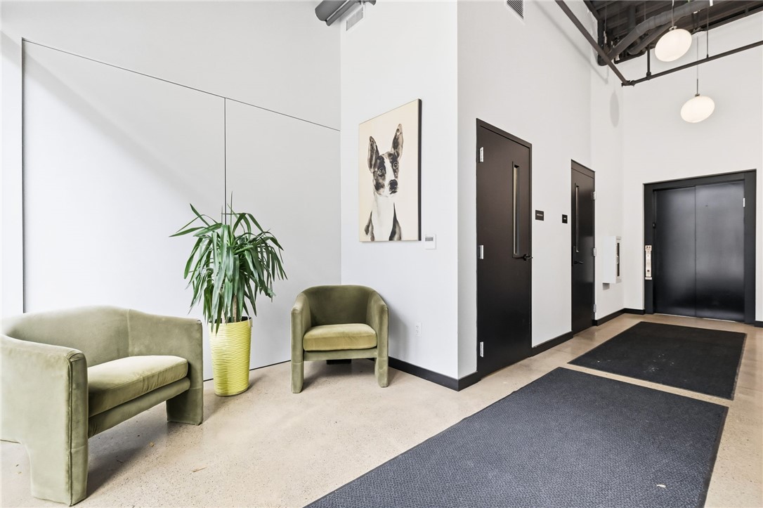 2554 Smallman St 307