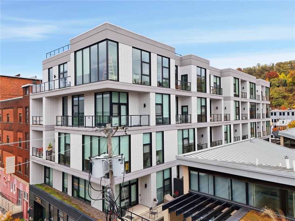 2554 Smallman St 307