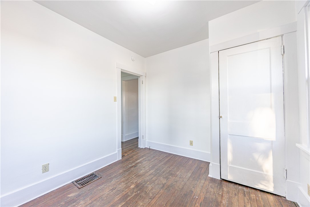 953 7th St Ext