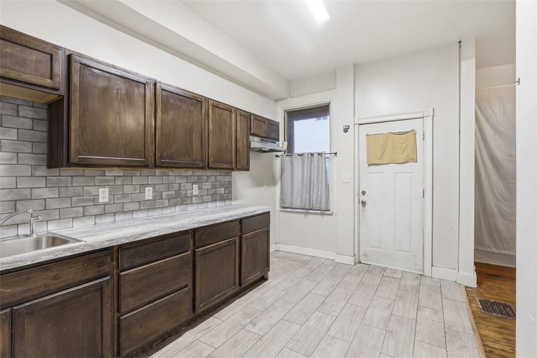 226 8th St 224