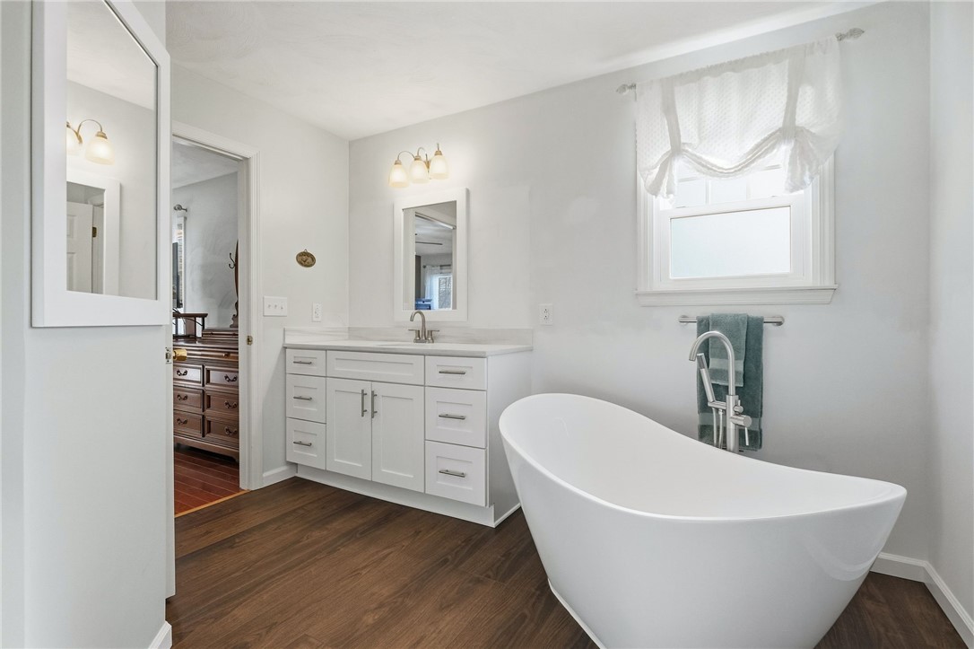 27 Deerfield Dr
