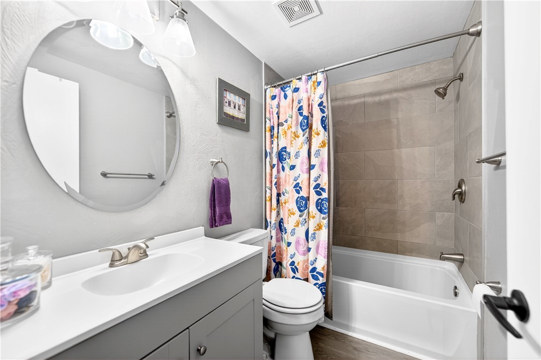 97 Prestwick Dr